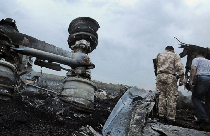 Malezija će uzeti crne kutije aviona sa leta MH17