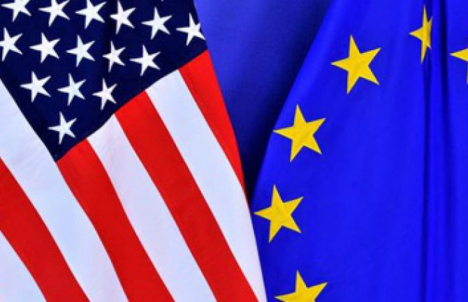SAD i EU uvele do sada najoštrije sankcije Rusiji od vremena hladnog rata