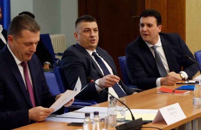 Milović optužuje za kriminal, SDT još nije saslušalo Šukovića